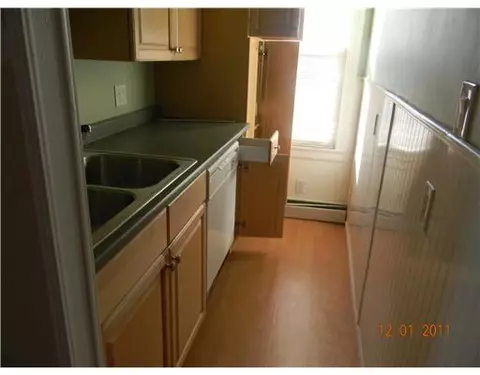 54 Fulton St, Woonsocket, RI 02895 photo 12