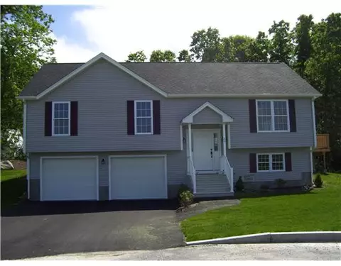 60 Fieldside Dr, Woonsocket, RI 02895 photo 1