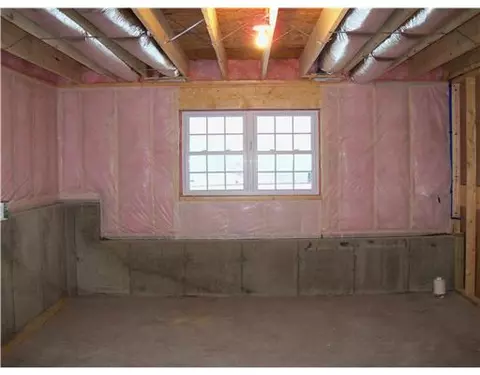 60 Fieldside Dr, Woonsocket, RI 02895 photo 14