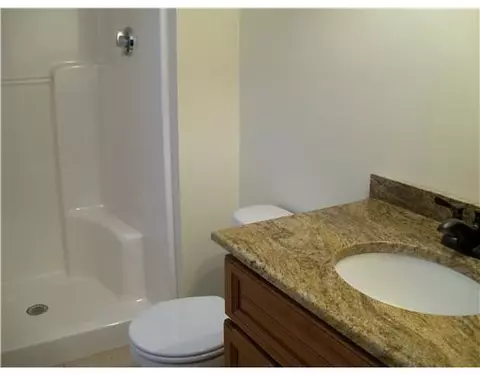 60 Fieldside Dr, Woonsocket, RI 02895 photo 9