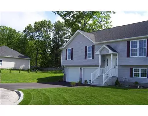 60 Fieldside Dr, Woonsocket, RI 02895 photo 16