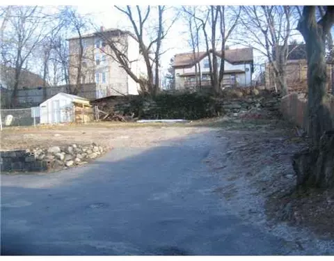 316 Park Ave, Woonsocket, RI 02895 photo 5