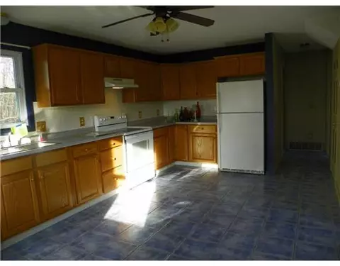 7 Ichabod Ln, Westerly, RI 02891 photo 2