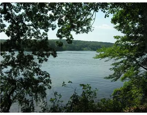 62 Lakeview Dr, Preston, CT 06365 photo 4
