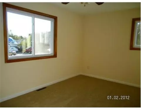 18 Byron Dr, Westerly, RI 02891 photo 5