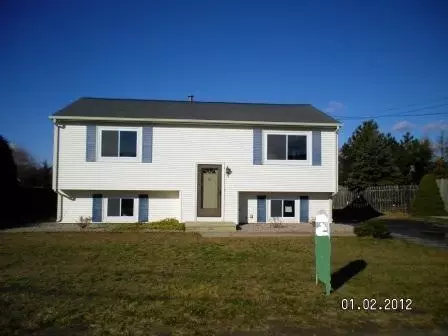18 Byron Dr, Westerly, RI 02891 photo 1