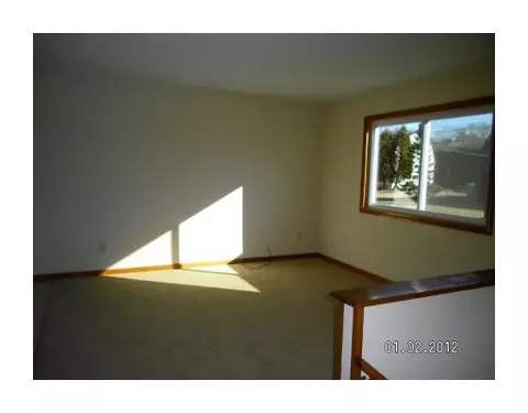 18 Byron Dr, Westerly, RI 02891 photo 2