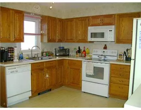8 King St, Westerly, RI 02891 photo 3
