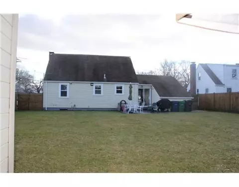 59 Pilgrim Dr, Warwick, RI 02888 photo 3