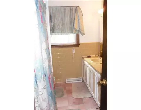 255 Armstrong Ave, Warwick, RI 02889 photo 4
