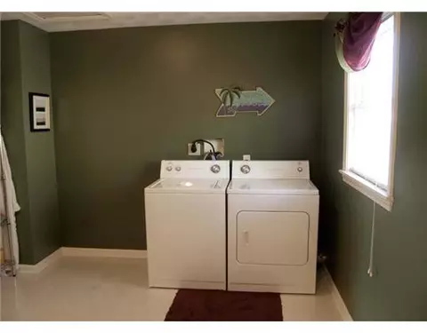 478 Cass Ave, Woonsocket, RI 02895 photo 6