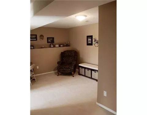 478 Cass Ave, Woonsocket, RI 02895 photo 8