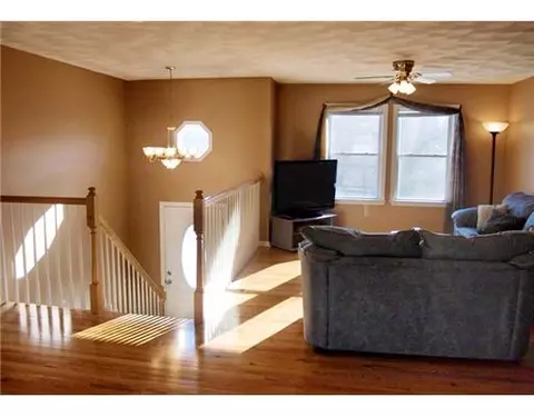 478 Cass Ave, Woonsocket, RI 02895 photo 3