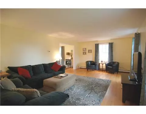40 Shannon Rd, Exeter, RI 02822 photo 5