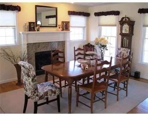 18 Danielle Ave, Westerly, RI 02891 photo 7