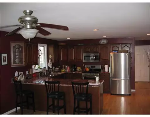 10 Wicklow Rd, Westerly, RI 02891 photo 9
