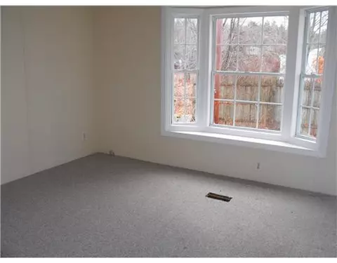 37 Hemlock Rd, Glocester, RI 02814 photo 3