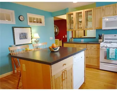 96 Cady Ave, Warwick, RI 02889 photo 3