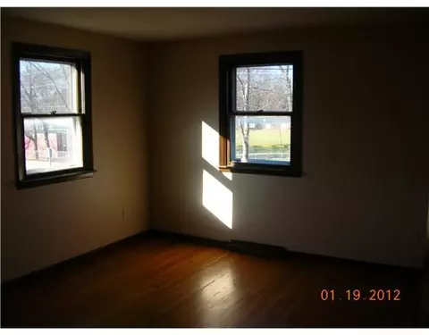 531 Aylsworth Ave, Woonsocket, RI 02895 photo 11
