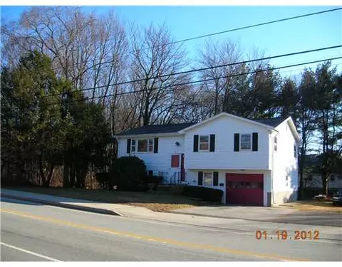 531 Aylsworth Ave, Woonsocket, RI 02895 photo 1
