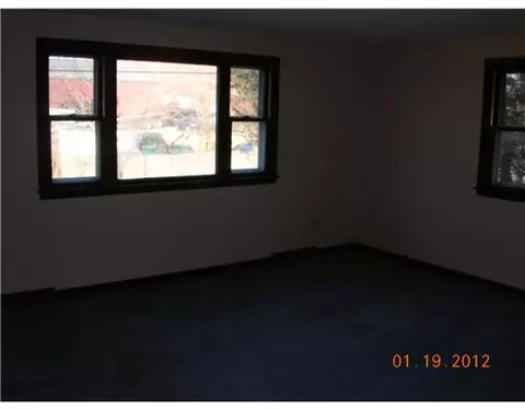 531 Aylsworth Ave, Woonsocket, RI 02895 photo 9