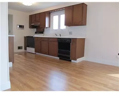 535 Algonquin Dr, Warwick, RI 02888 photo 4