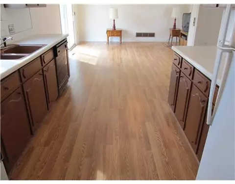 535 Algonquin Dr, Warwick, RI 02888 photo 6