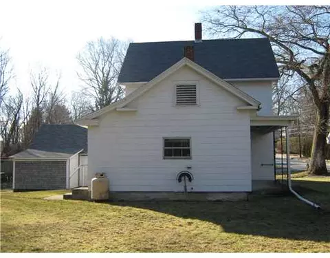 175 Walnut St, Putnam, CT 06260 photo 2