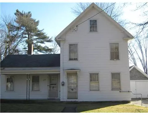 175 Walnut St, Putnam, CT 06260 photo 1