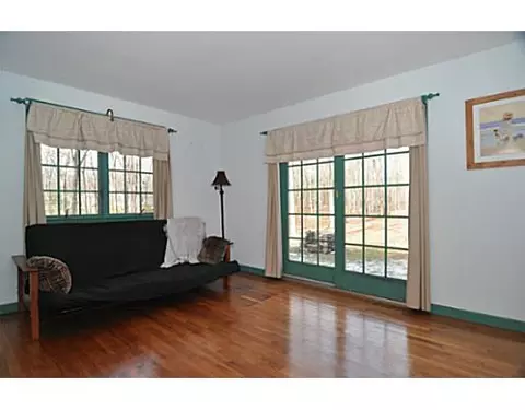 69 Stony Ln, Exeter, RI 02822 photo 9