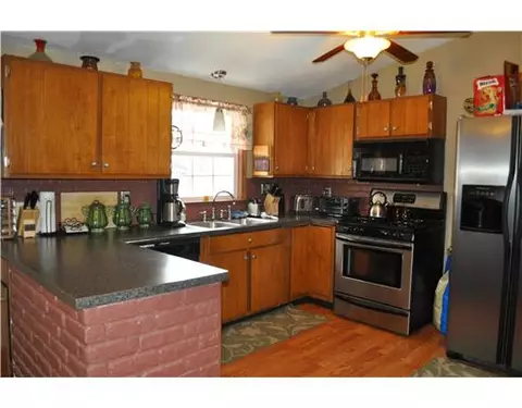 66 Larkin Ave, Warwick, RI 02886 photo 5