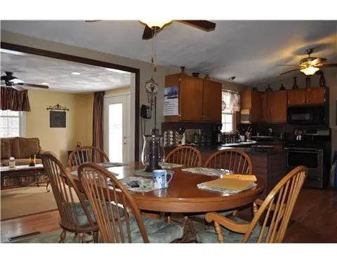 66 Larkin Ave, Warwick, RI 02886 photo 9