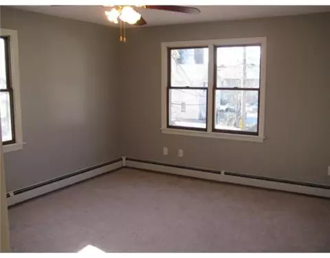 172 Hazel St, Woonsocket, RI 02895 photo 15