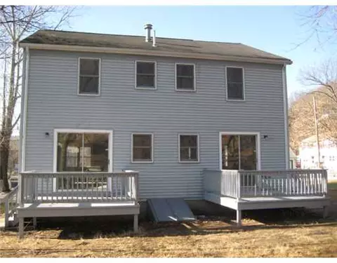 172 Hazel St, Woonsocket, RI 02895 photo 2