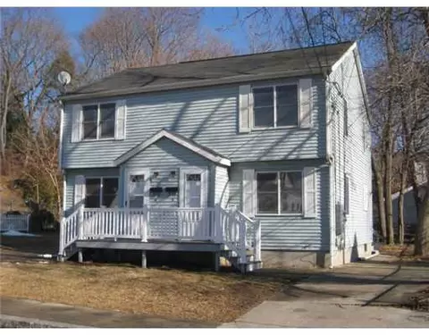 172 Hazel St, Woonsocket, RI 02895 photo 1