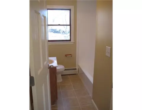 172 Hazel St, Woonsocket, RI 02895 photo 17