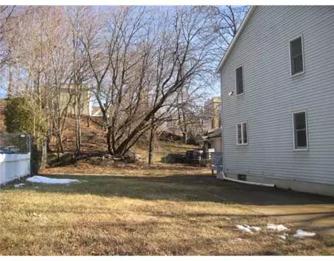 172 Hazel St, Woonsocket, RI 02895 photo 3
