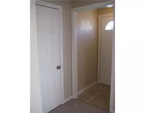 172 Hazel St, Woonsocket, RI 02895 photo 4