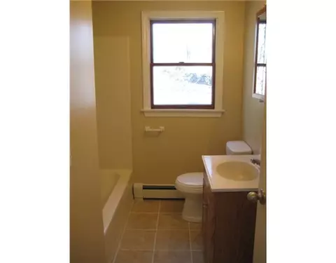 172 Hazel St, Woonsocket, RI 02895 photo 10