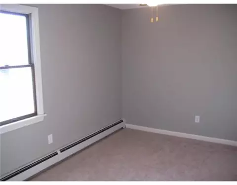 172 Hazel St, Woonsocket, RI 02895 photo 16