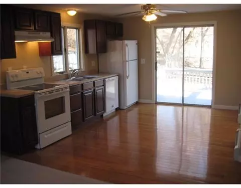 172 Hazel St, Woonsocket, RI 02895 photo 6