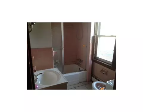 5 Connolly Ave, Warren, RI 02885 photo 4