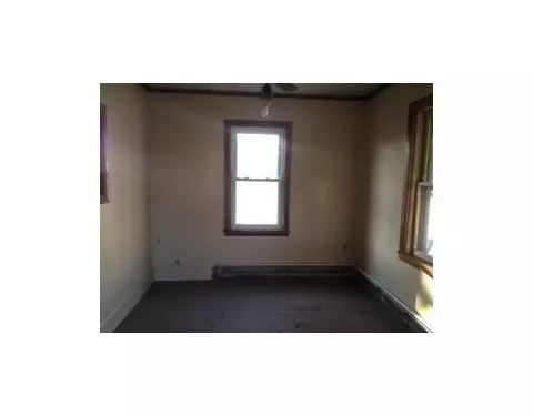 5 Connolly Ave, Warren, RI 02885 photo 2