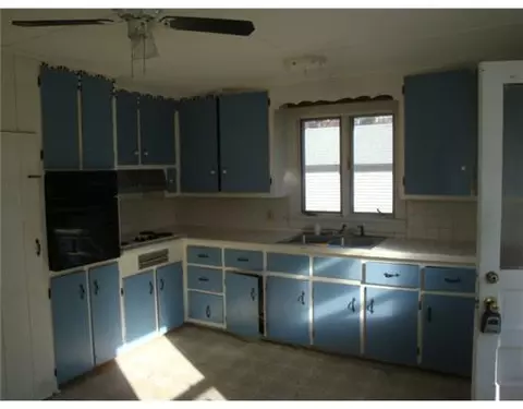 21 Summer St, Westerly, RI 02891 photo 4
