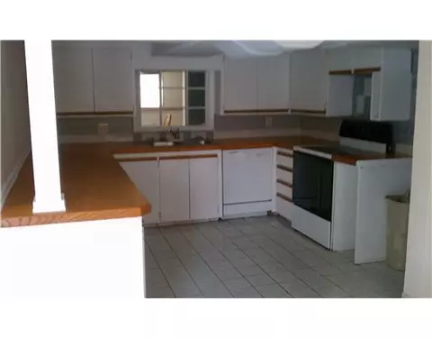 245 Douglas Rd, Warwick, RI 02886 photo 13