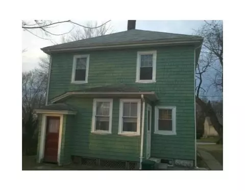 15 Fairmount St, West Warwick, RI 02893 photo 2