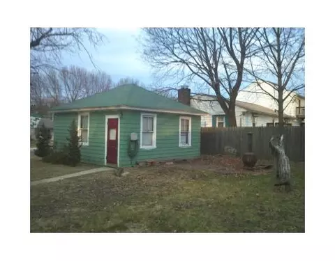 15 Fairmount St, West Warwick, RI 02893 photo 3