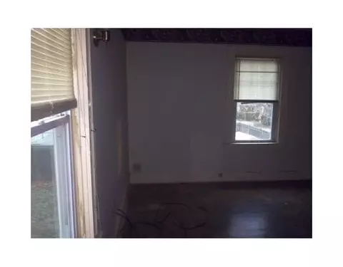 15 Fairmount St, West Warwick, RI 02893 photo 13