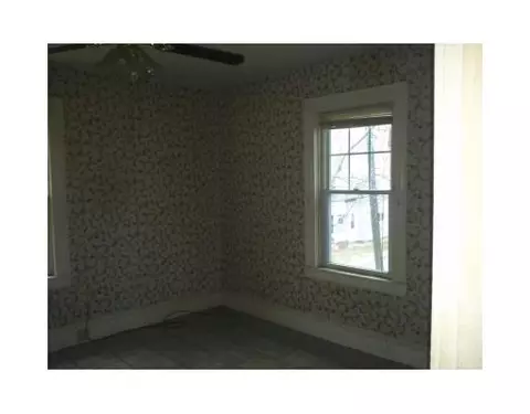 15 Fairmount St, West Warwick, RI 02893 photo 11