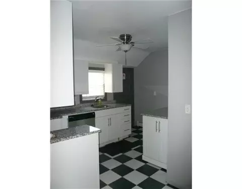 34 Grace Ave, Warwick, RI 02889 photo 9